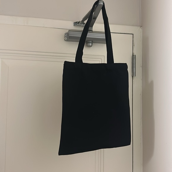 Custom-made lip, biting tote bag - Picture 2 of 2